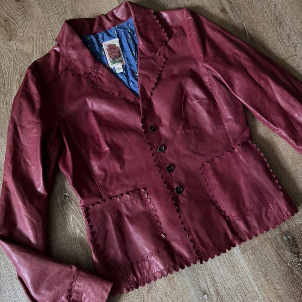 Vintage Burgundy red leather jacket with scalloped trim and button details Sz M